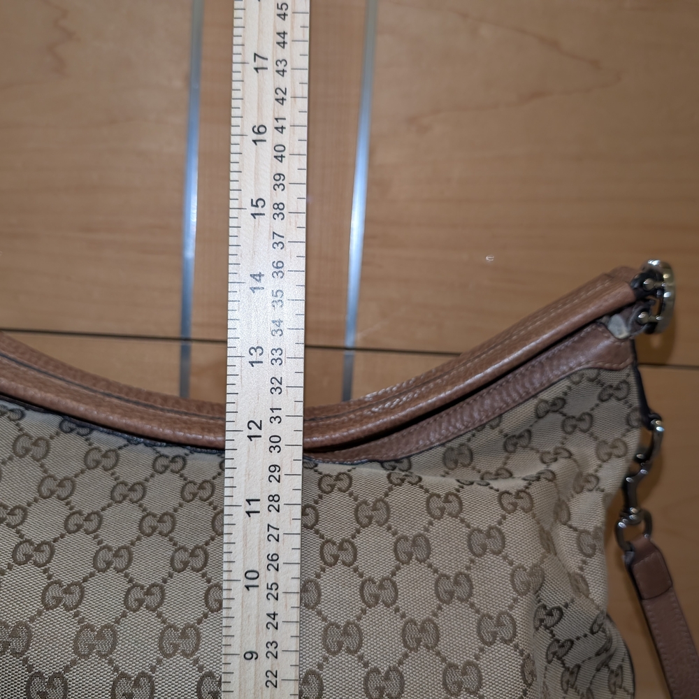Gucci Brown and Cream Monogram Shoulder Bag - Picture 16 of 16